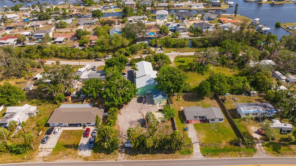 826 West Shell Point Road Ruskin, FL 33570 - Photo 19 of 32