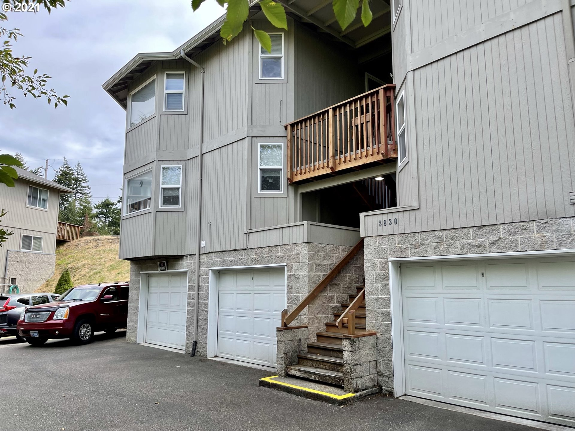 3830 Kinney Road, Unit D North Bend, OR 97459 - Photo 3 of 28 Gallery Image 3