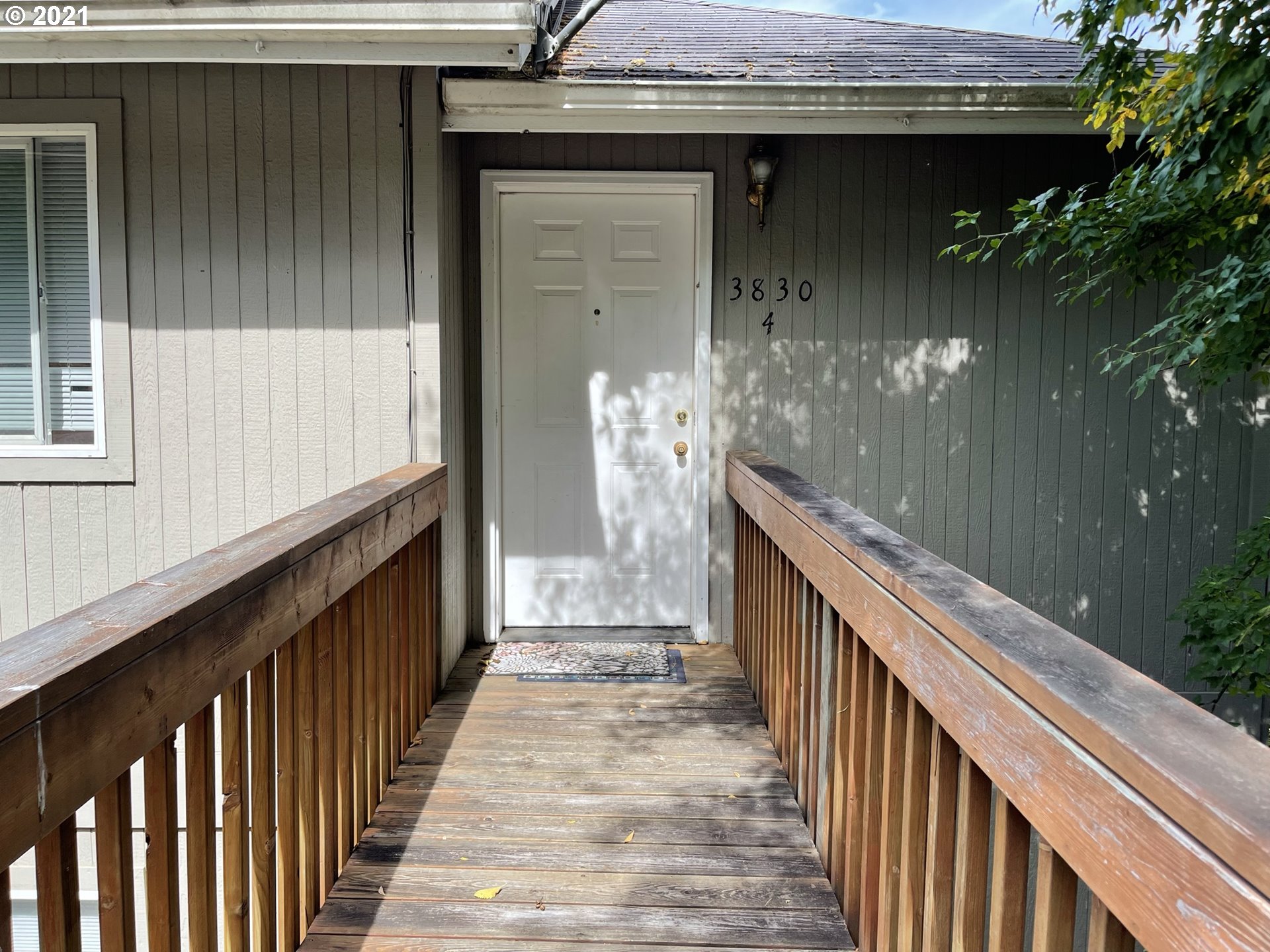 3830 Kinney Road, Unit D North Bend, OR 97459 - Photo 5 of 28 Gallery Image 5