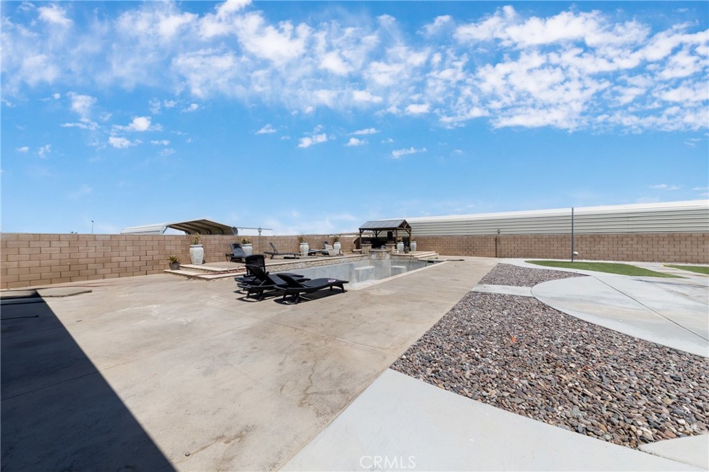 24625 Ledbury Road Oro Grande, CA 92368 - Photo 45 of 51 a view of a terrace view