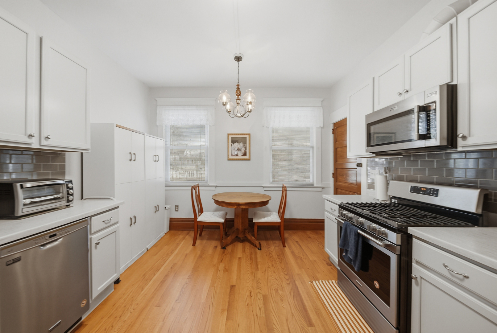 215 West 7th Street Dixon, IL 61021 - Photo 11 of 36