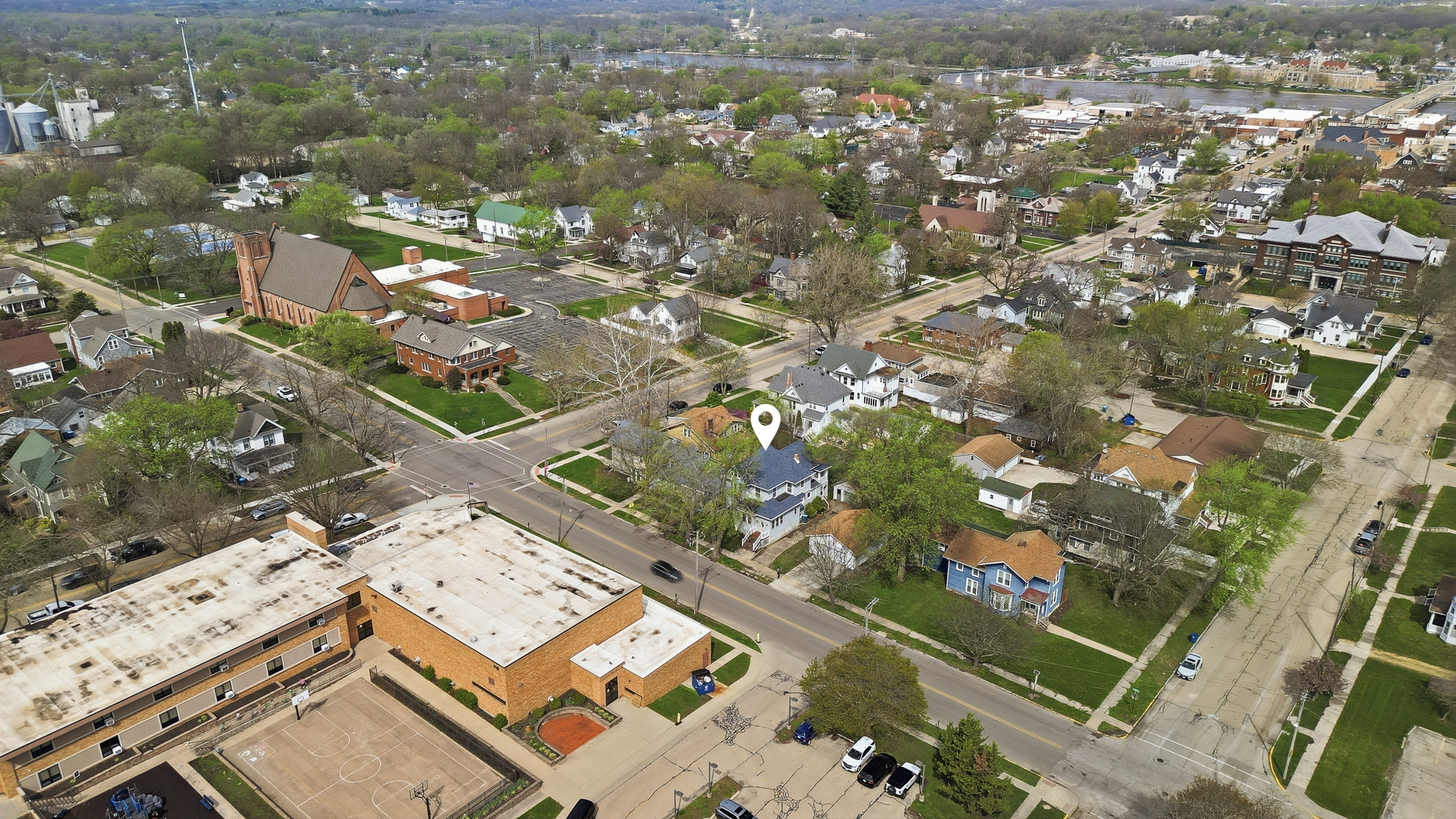 215 West 7th Street Dixon, IL 61021 - Photo 34 of 36