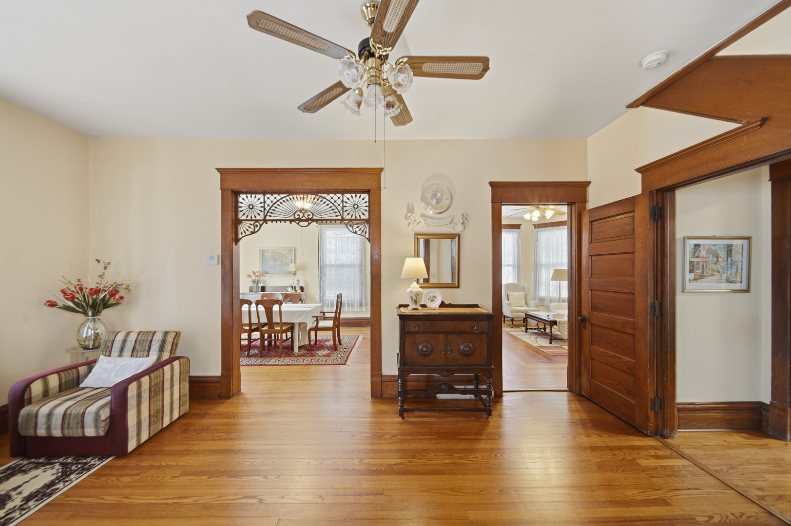 215 West 7th Street Dixon, IL 61021 - Photo 4 of 36