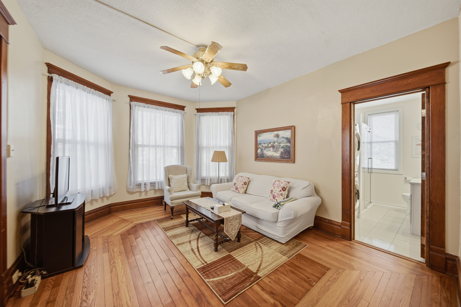 215 West 7th Street Dixon, IL 61021 - Photo 9 of 36