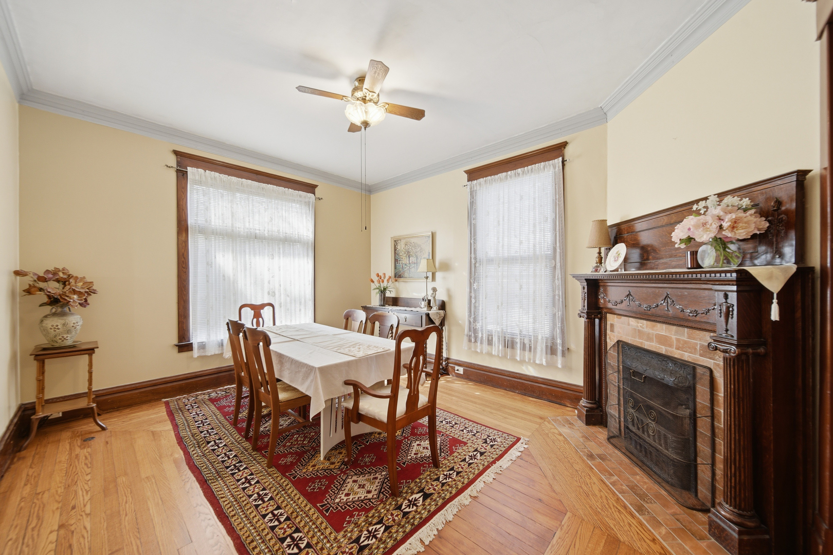215 West 7th Street Dixon, IL 61021 - Photo 10 of 36
