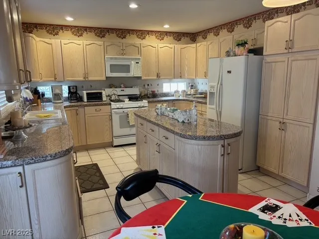 $2,600 | 4663 Hamburg Street, Las Vegas, NV 89147