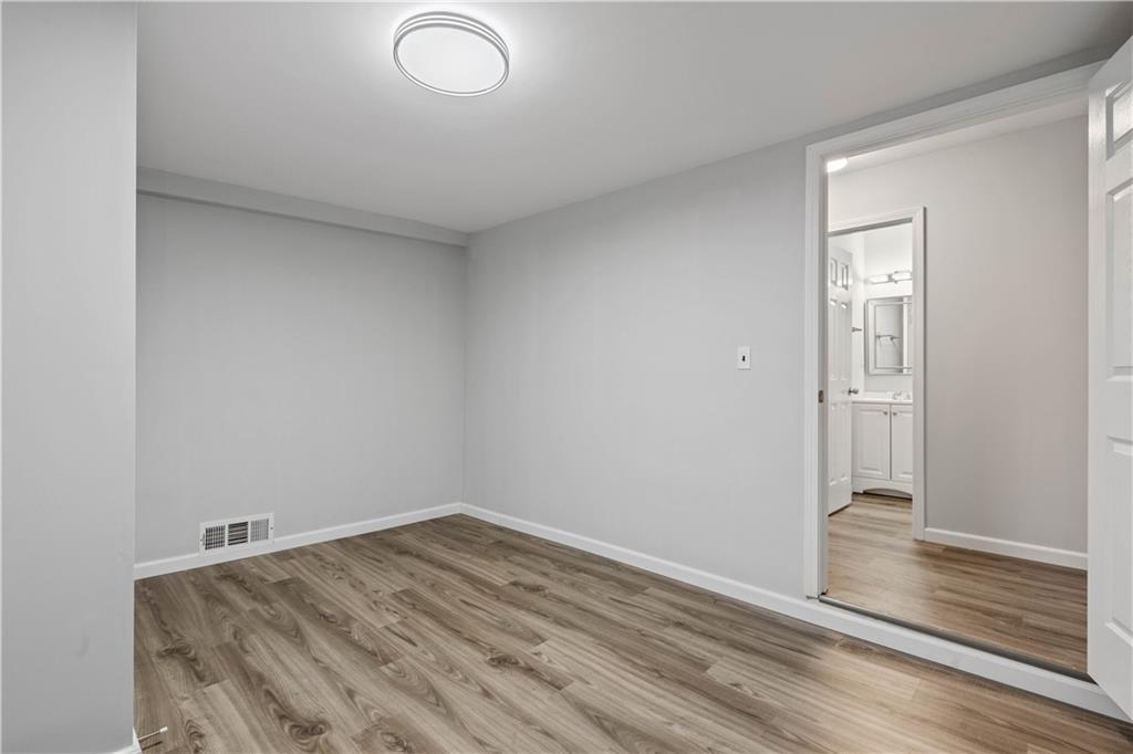 6924 Hunter Street Raytown, MO 64133 - Photo 15 of 27