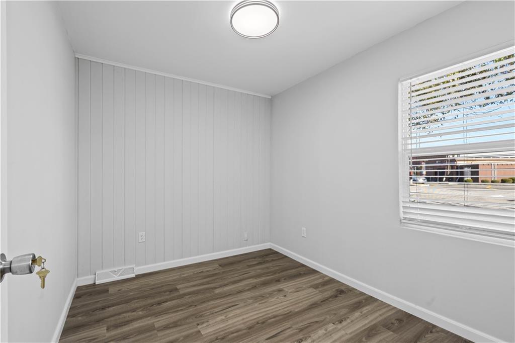 6924 Hunter Street Raytown, MO 64133 - Photo 24 of 27