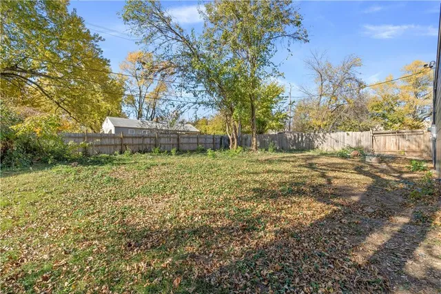 $229,000 | 6924 Hunter Street, Raytown, MO 64133