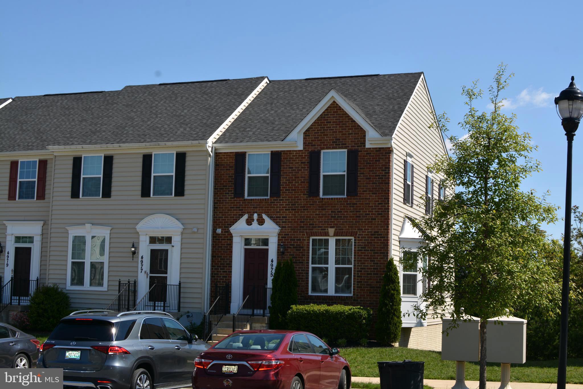 4975 Small Gains Way Frederick, MD 21703 - Photo 2 of 31 End-unit Town Home