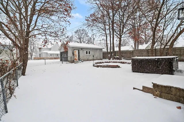 $209,000 | 709 East Loomis Street, Ludington, MI 49431