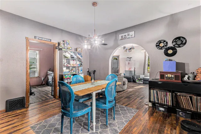 $220,000 | 709 East Loomis Street, Ludington, MI 49431