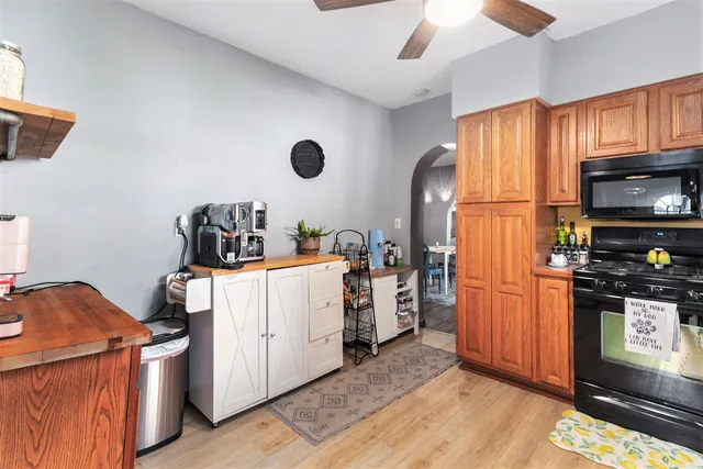 $220,000 | 709 East Loomis Street, Ludington, MI 49431