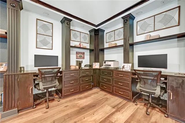 a view of a livingroom with furniture
