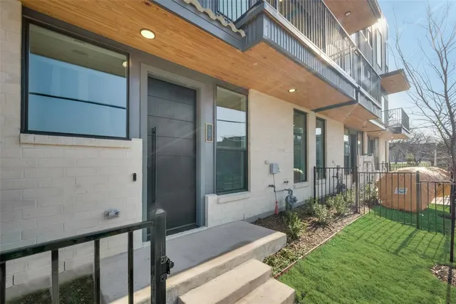 $4,400 | 1906 Annex Avenue, Dallas, TX 75204