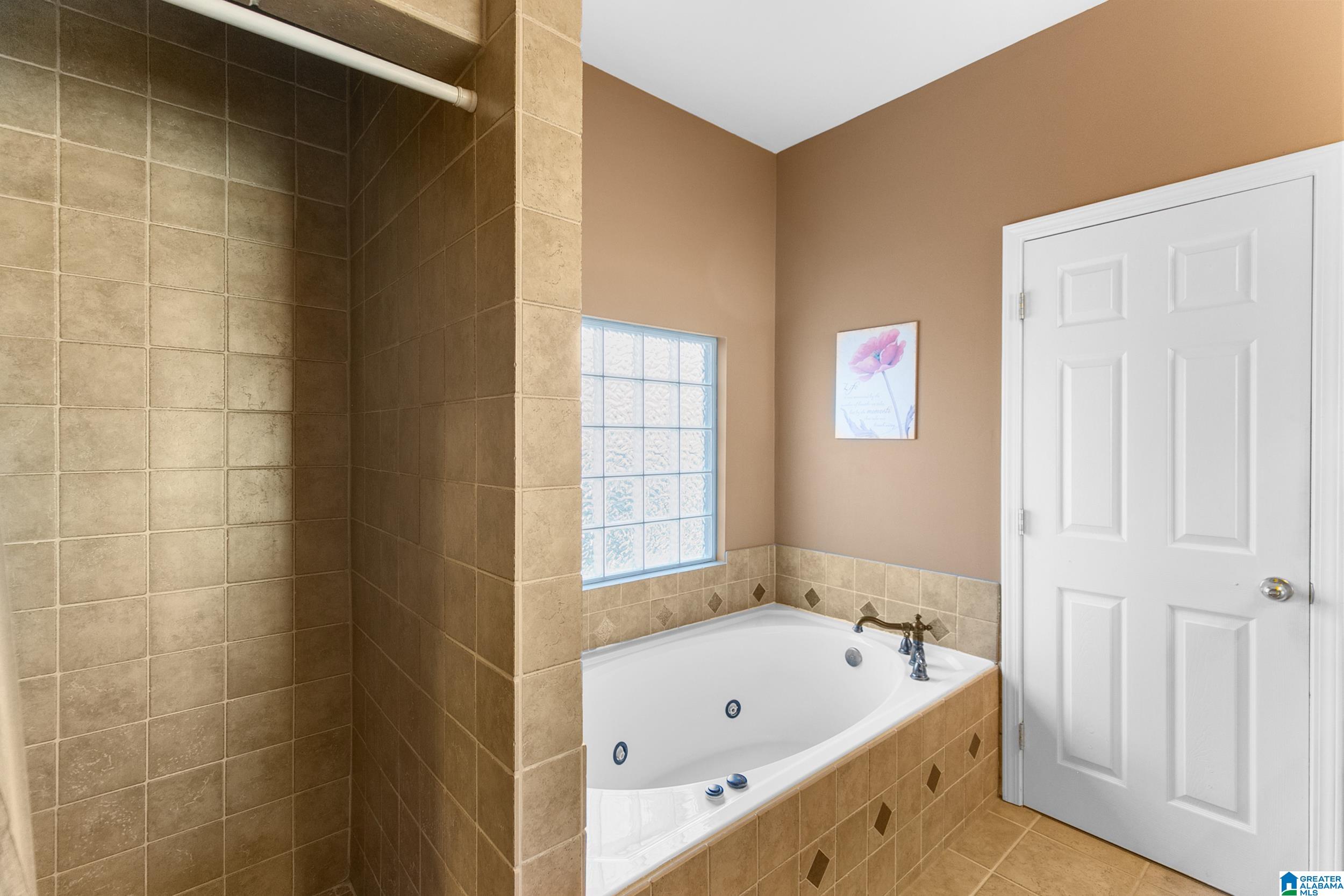 200 Grand Club Circle Alabaster, AL 35114 - Photo 34 of 43