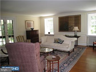 427 Gilpin Road Penn Valley, PA 19072 - Photo 7 of 12 Living Room