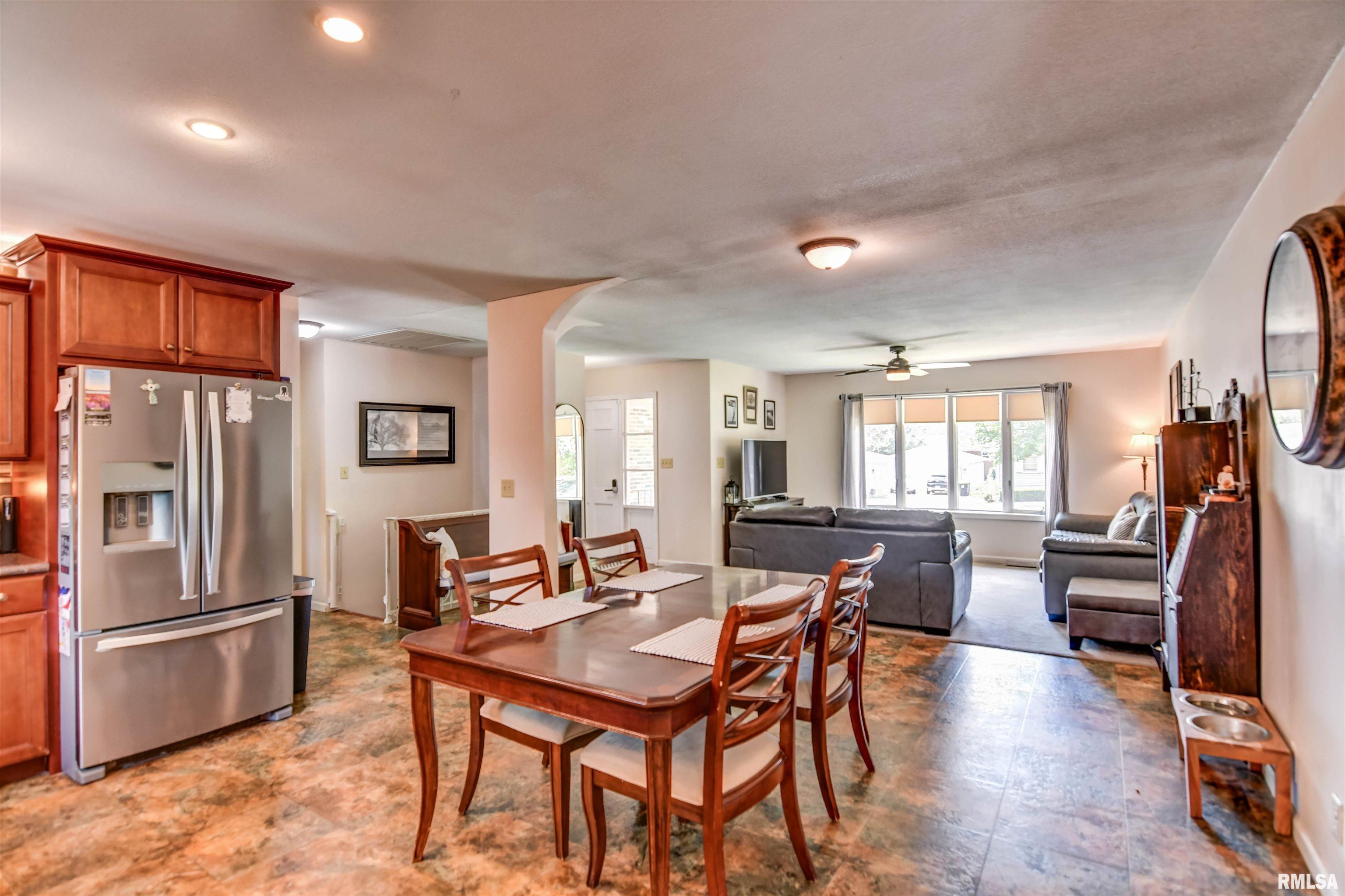 46 Park Lane Clinton, IL 61727 - Photo 14 of 57