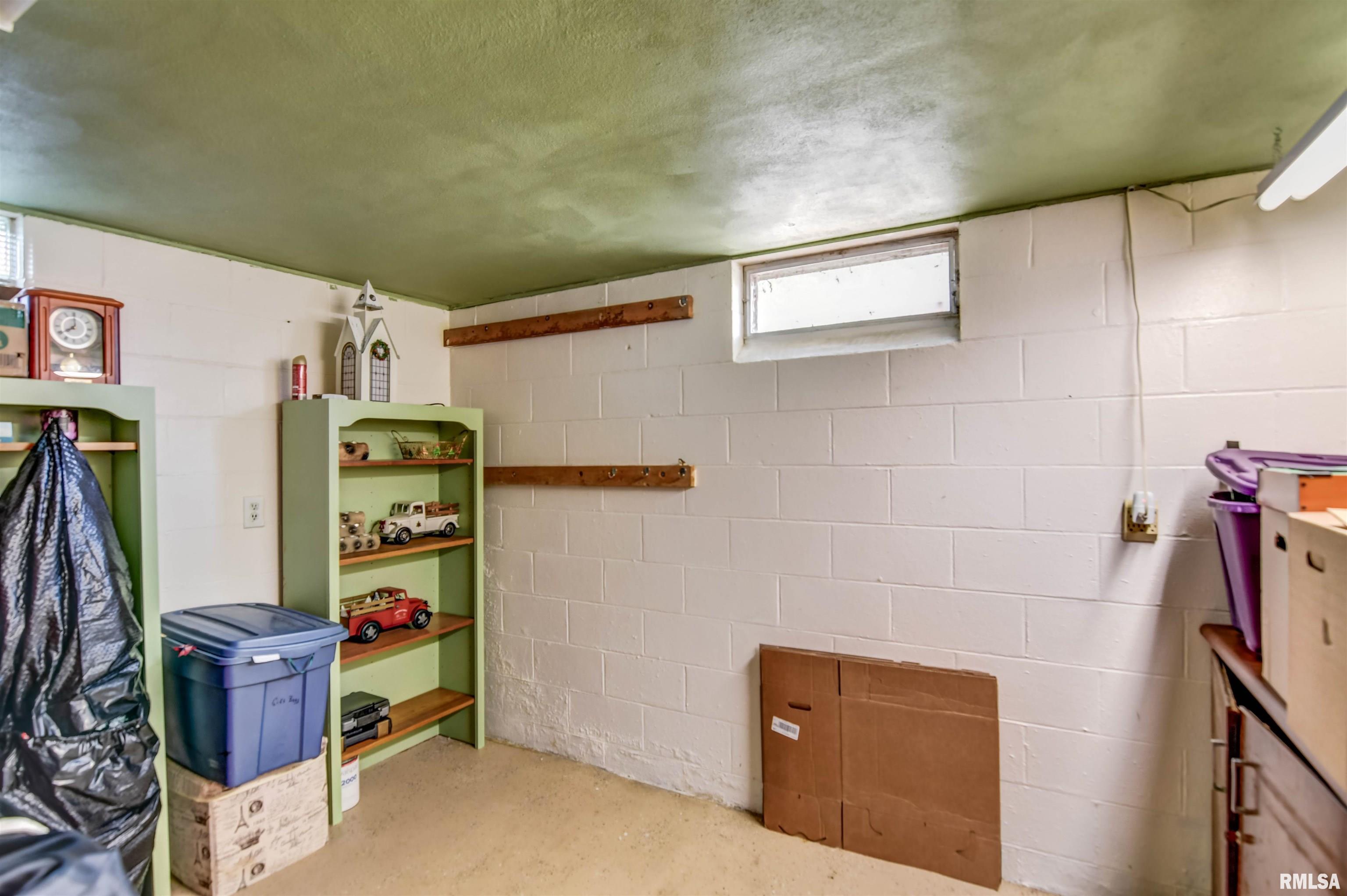 46 Park Lane Clinton, IL 61727 - Photo 42 of 57