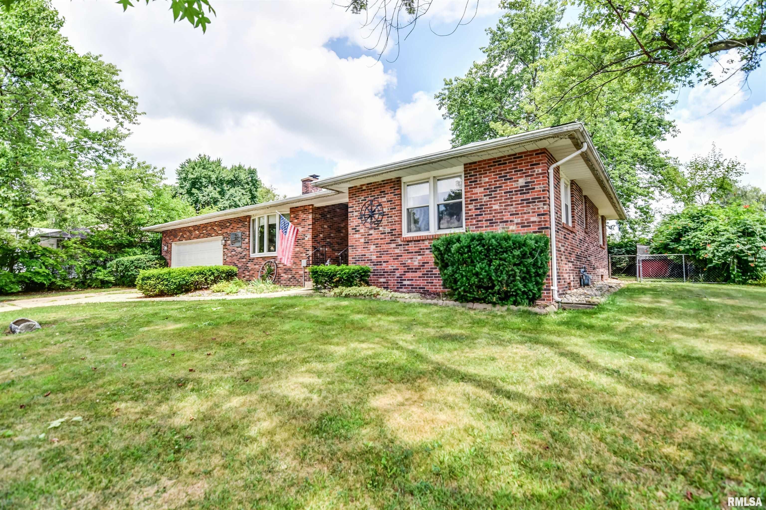 46 Park Lane Clinton, IL 61727 - Photo 5 of 57