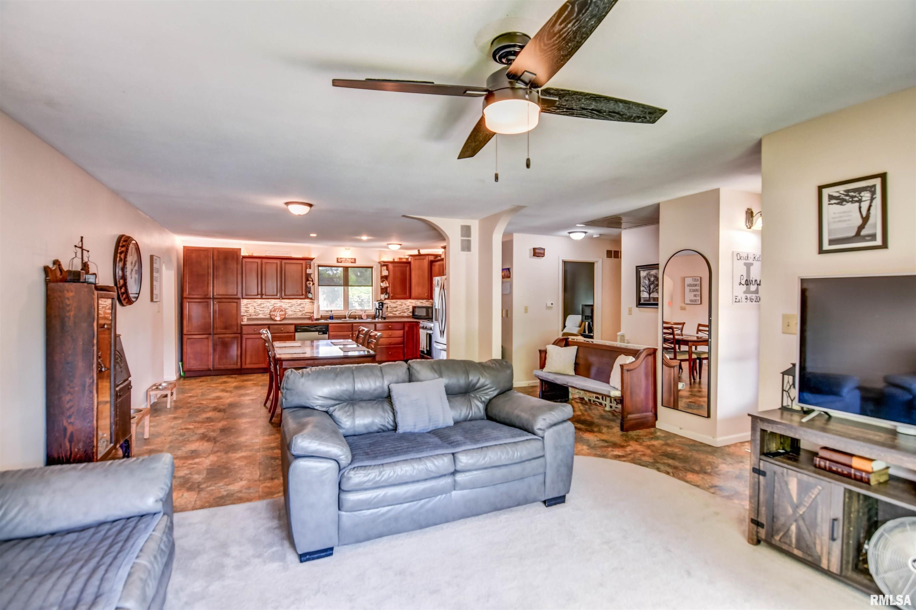46 Park Lane Clinton, IL 61727 - Photo 10 of 57