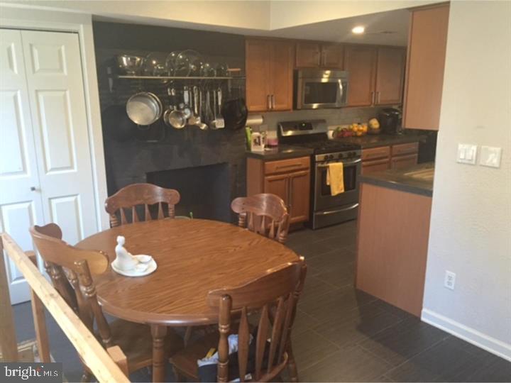 789 South 3rd Street, Unit 2 Philadelphia, PA 19147 - Photo 6 of 10 Gallery Image 6