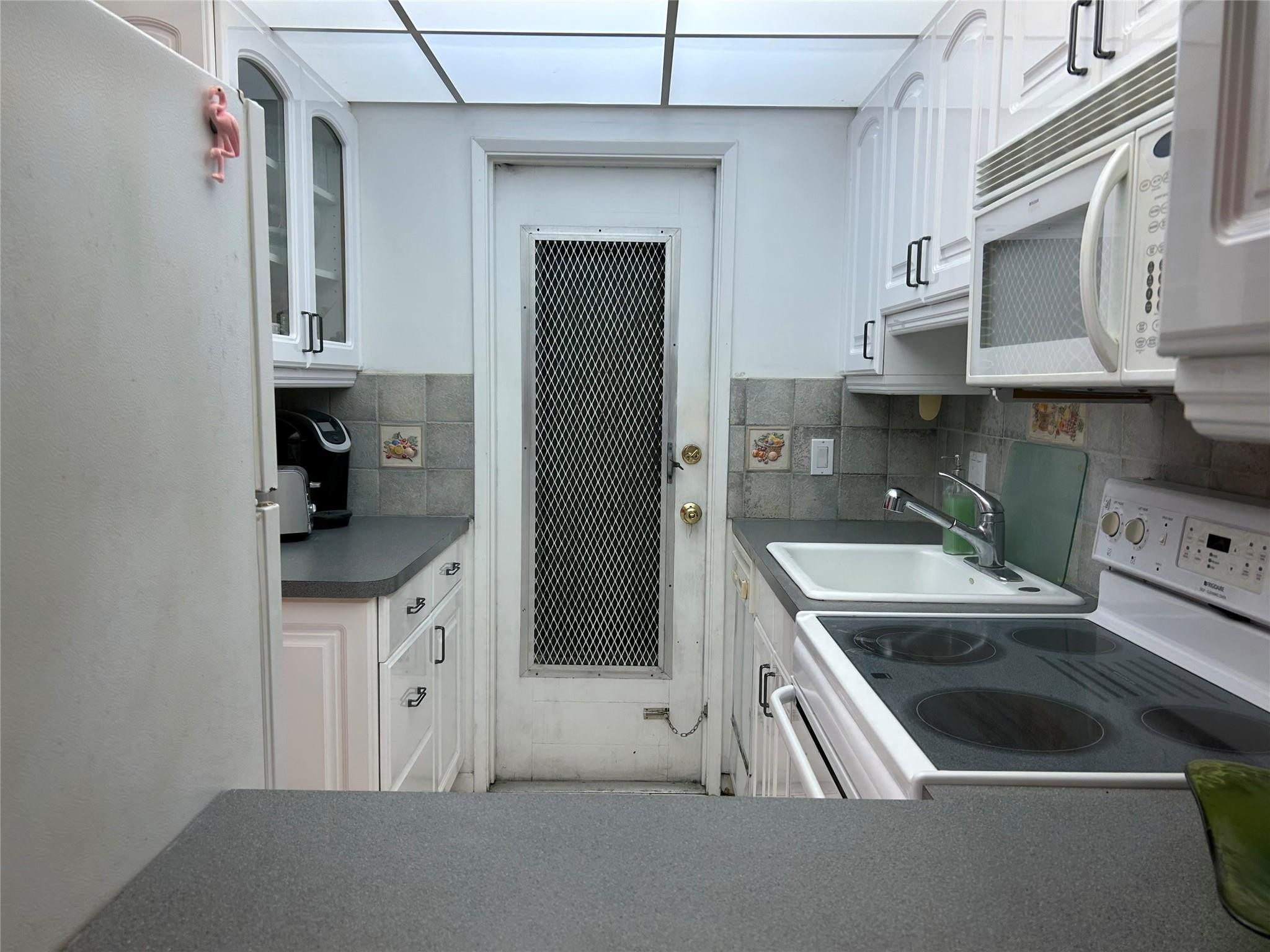 2050 Northeast 39th Street, Unit 207 Lighthouse Point, FL 33064 - Photo 2 of 42 Photo 2