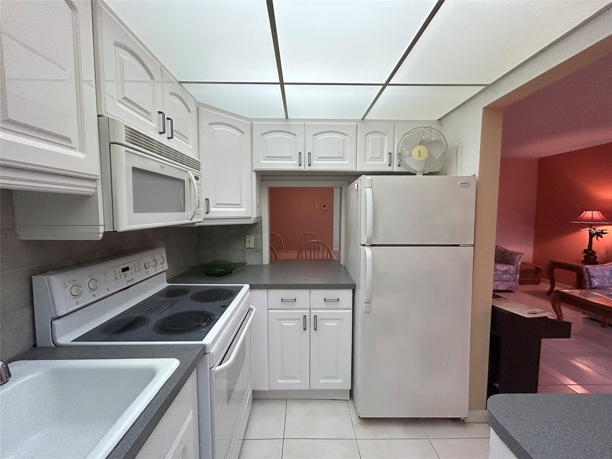 2050 Northeast 39th Street, Unit 207 Lighthouse Point, FL 33064 - Photo 3 of 42 Photo 3