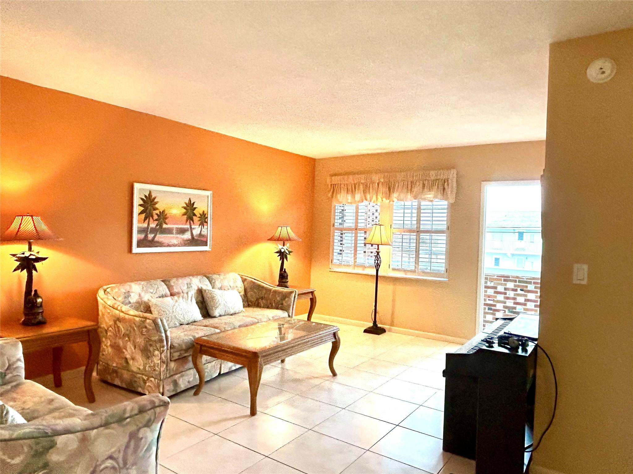 2050 Northeast 39th Street, Unit 207 Lighthouse Point, FL 33064 - Photo 7 of 42 Photo 7