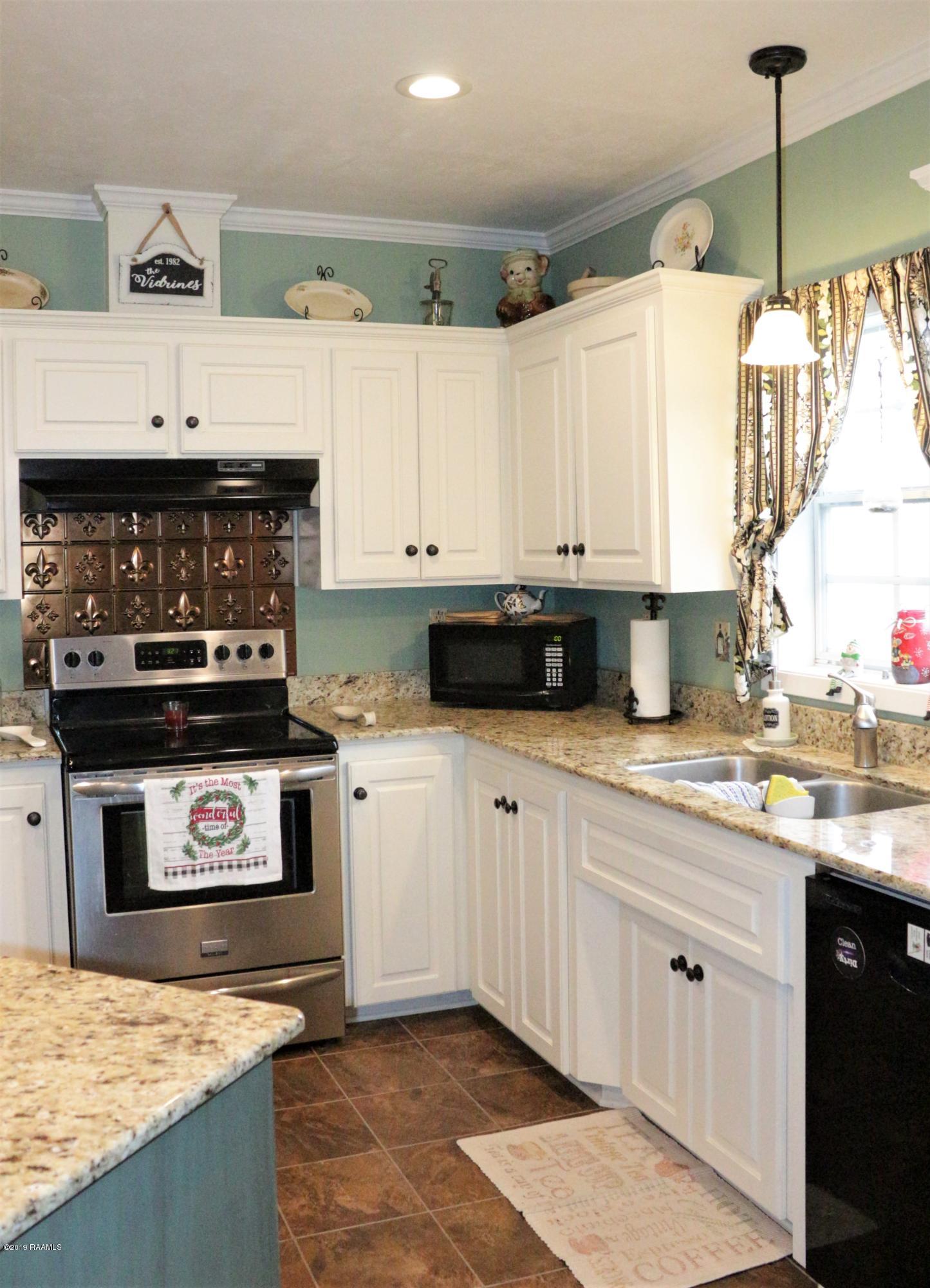 262 Johnson Road Ville Platte, LA 70586 - Photo 4 of 40 IMG_2814