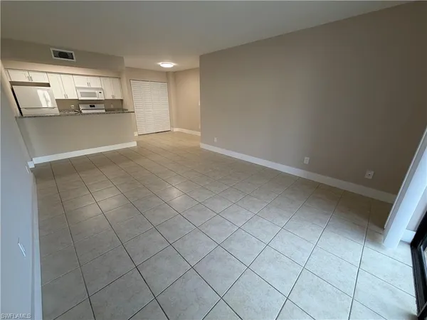 $1,200 | 5317 Summerlin Road, Unit 1702, Fort Myers, FL 33919
