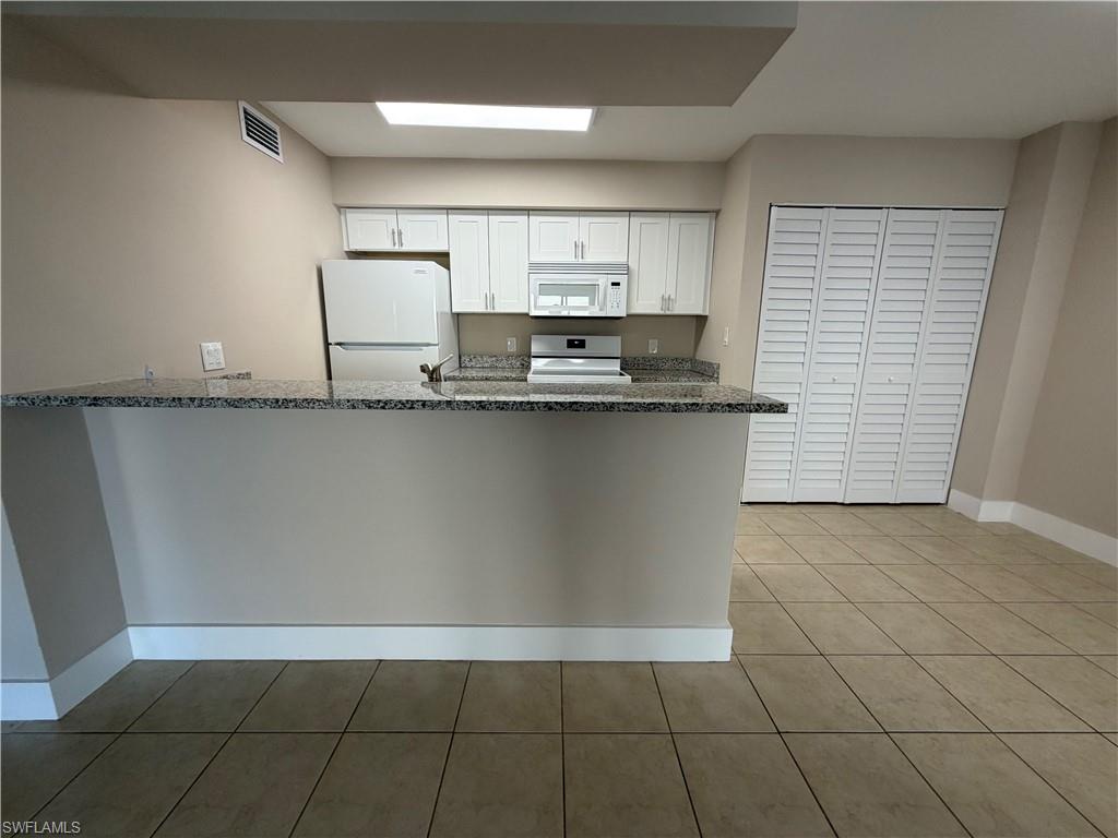 5317 Summerlin Road, Unit 1702 Fort Myers, FL 33919 - Photo 4 of 21