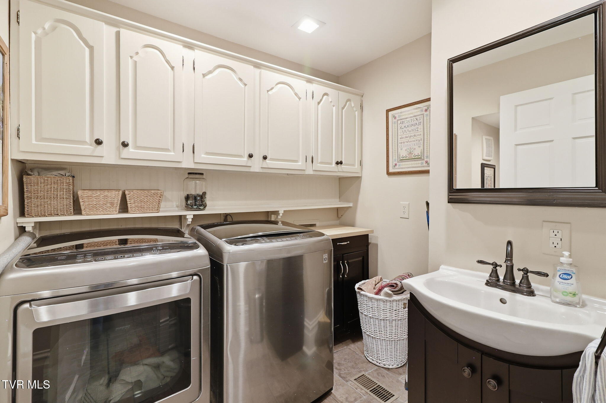 7500 Pounding Mill Branch Road Tazewell, VA 24651 - Photo 26 of 61 25