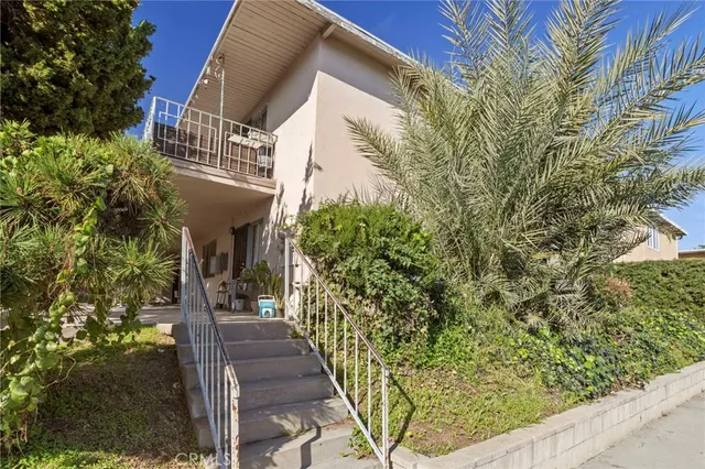 $2,195 | 151 South Idaho Street, Unit B, La Habra, CA 90631