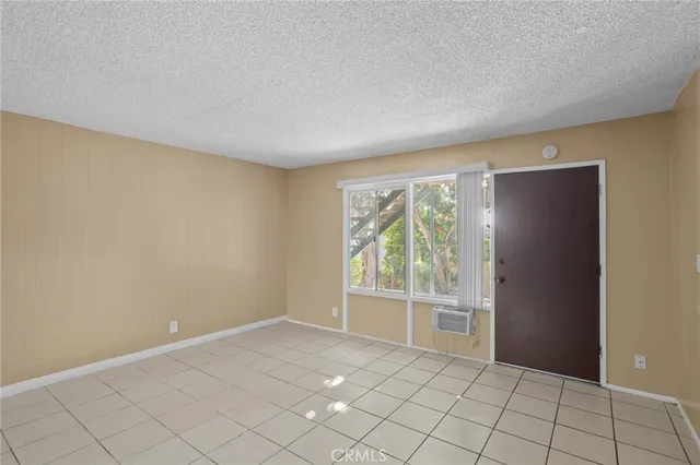 $2,195 | 151 South Idaho Street, Unit B, La Habra, CA 90631