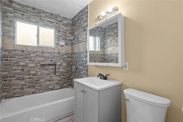 $2,195 | 151 South Idaho Street, Unit B, La Habra, CA 90631