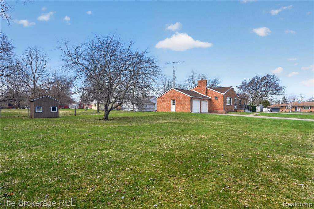 4224 Potter Road Burton, MI 48509 - Photo 3 of 35 Gallery Image 3