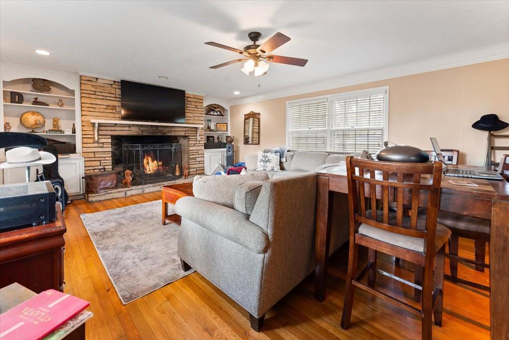 595 Hembree Road Roswell, GA 30076 - Photo 7 of 29 Gallery Image 7