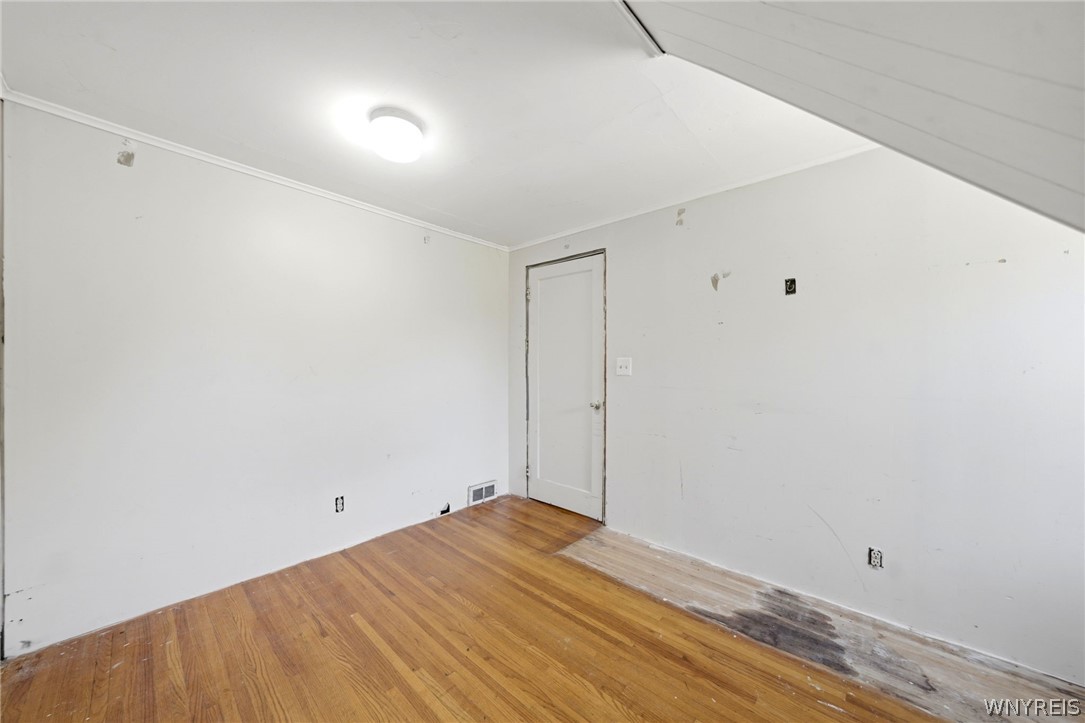 6467 Chestnut Ridge Road Orchard Park, NY 14127 - Photo 20 of 45 2nd Floor Bedroom