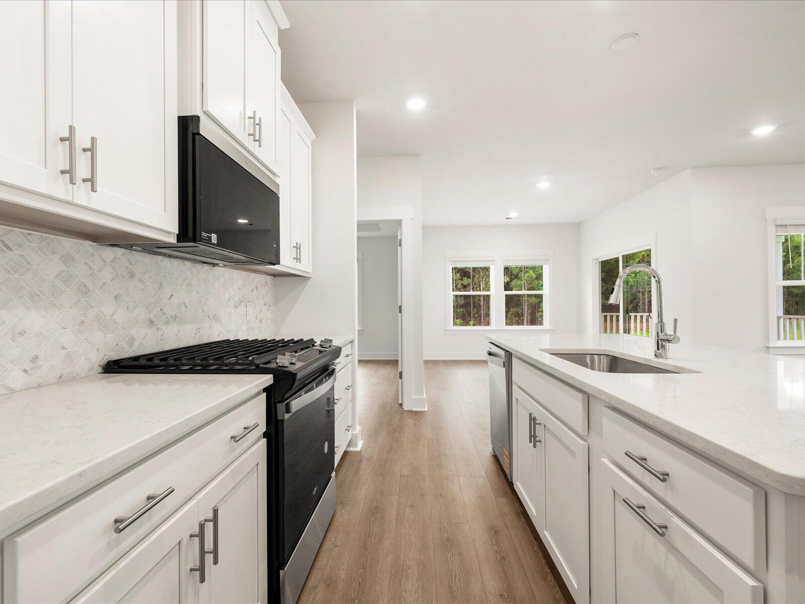 327 Calm Water Way Summerville, SC 29486 - Photo 4 of 37 24-DSC00933