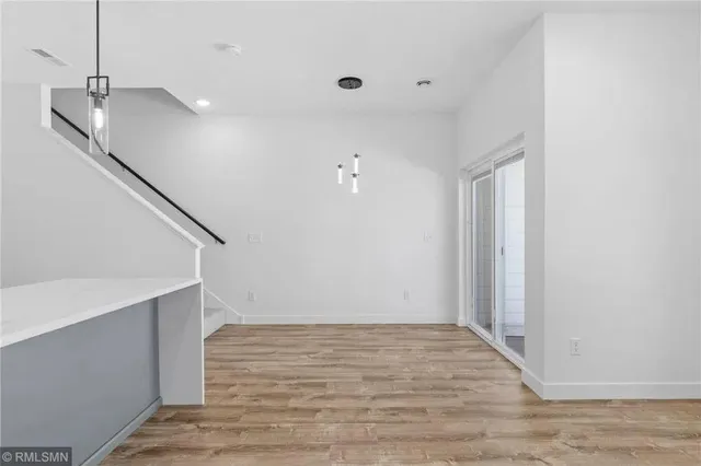 $2,095 | 425 West 8th Street, Unit 23, New Richmond, WI 54017