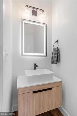 $2,095 | 425 West 8th Street, Unit 23, New Richmond, WI 54017