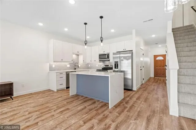 $2,095 | 425 West 8th Street, Unit 23, New Richmond, WI 54017