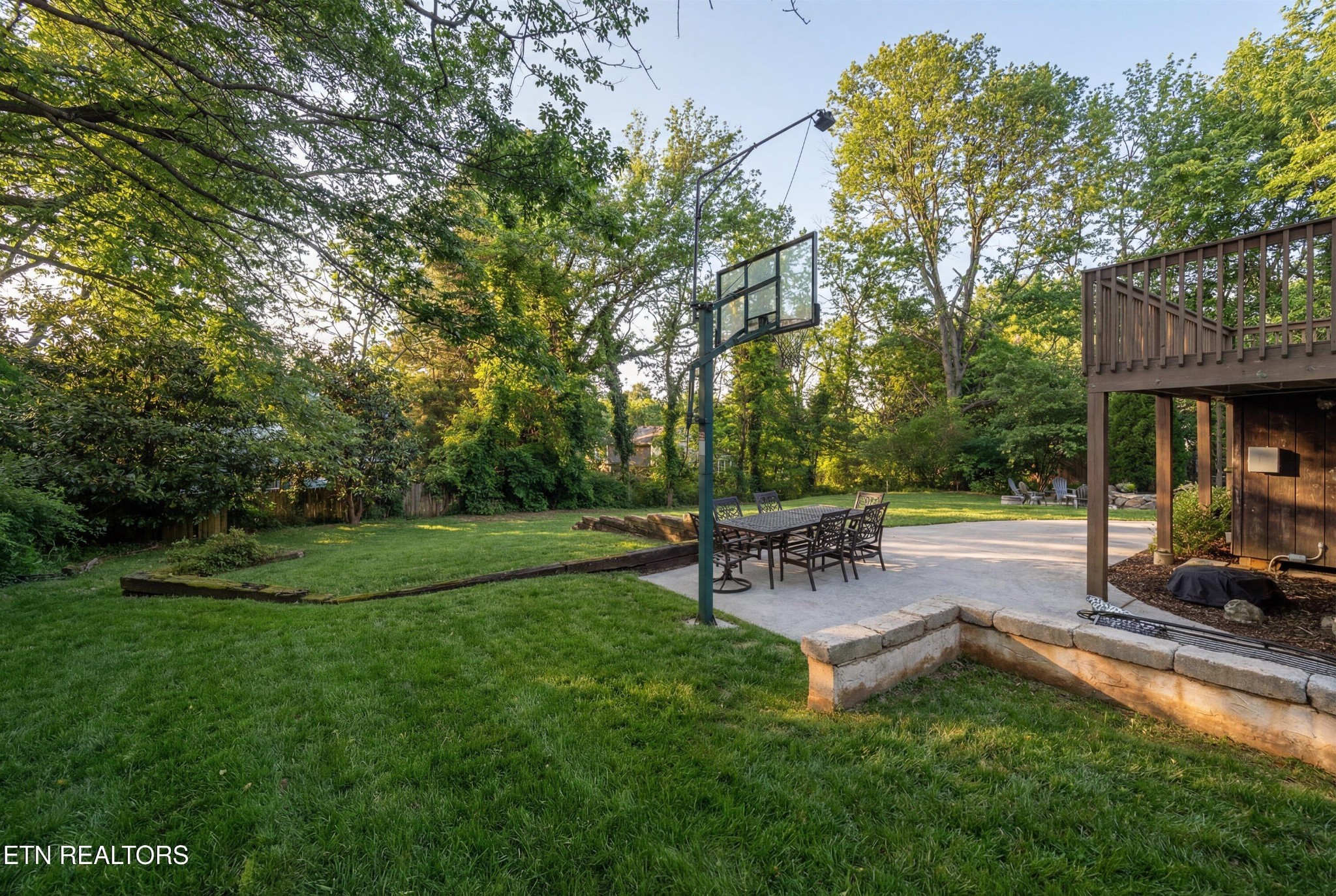 6911 Nubbin Ridge Drive Knoxville, TN 37919 - Photo 37 of 46 a view of a bench in a garden