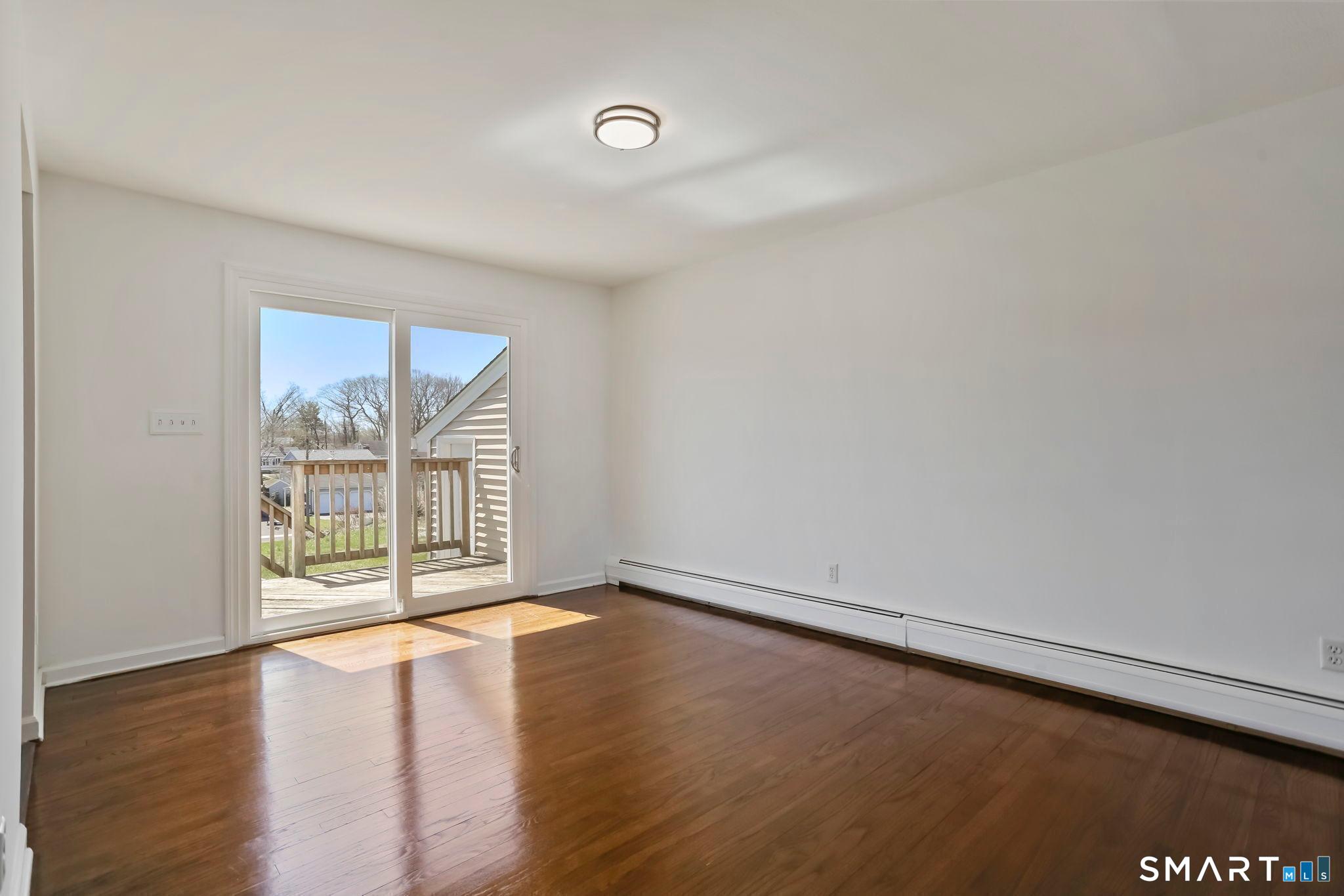 195 Post Oak Road Stratford, CT 06614 - Photo 12 of 32