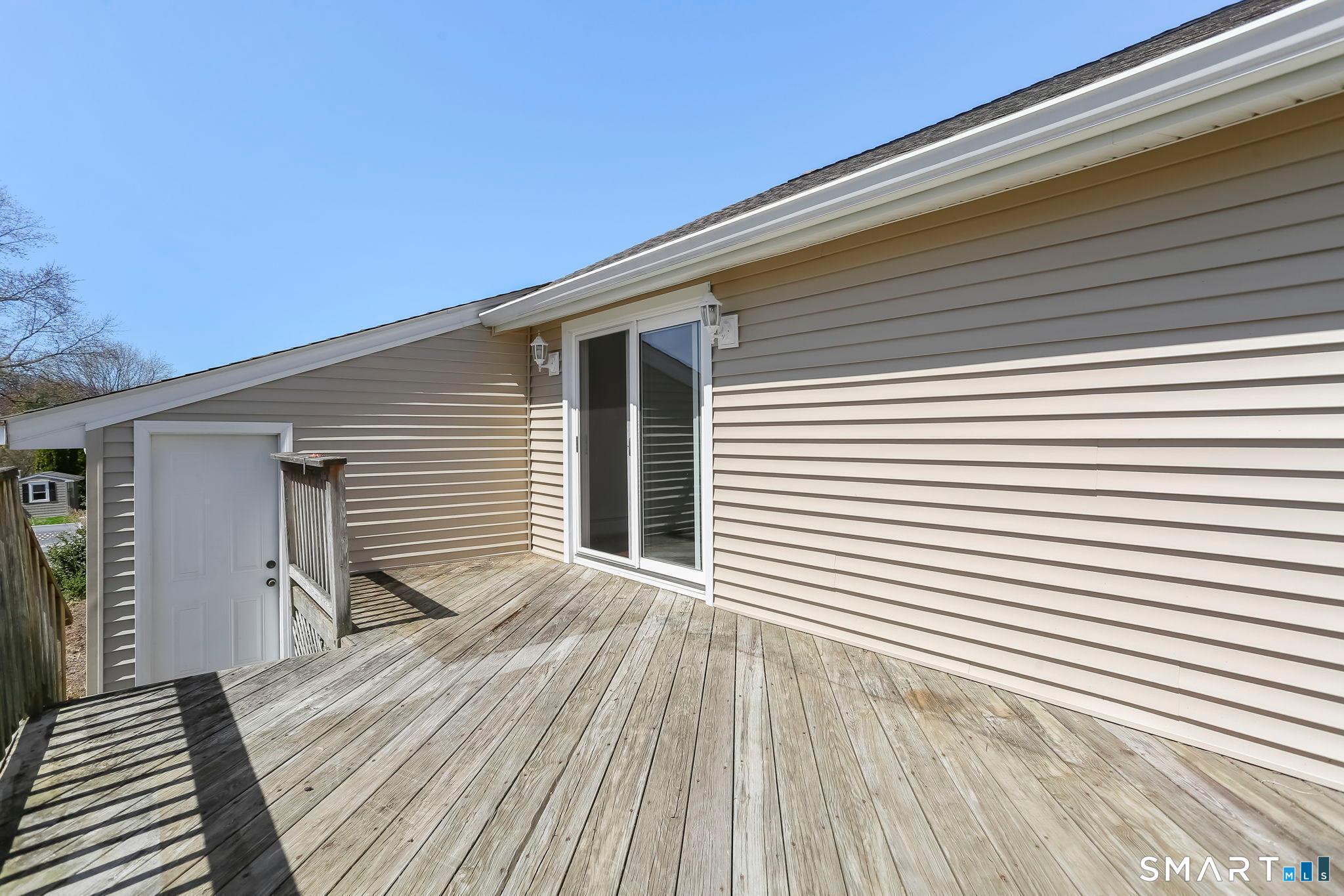 195 Post Oak Road Stratford, CT 06614 - Photo 26 of 32