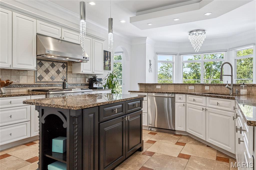 1515 Topping Road St. Louis, MO 63131 - Photo 20 of 70