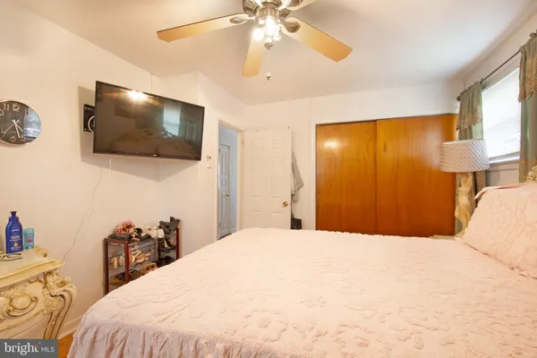 $327,000 | 7 Gainor Road, New Castle, DE 19720