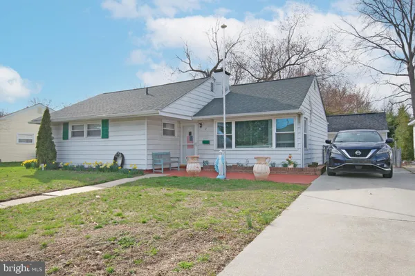 $327,000 | 7 Gainor Road, New Castle, DE 19720