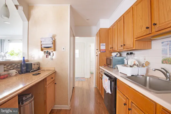 $327,000 | 7 Gainor Road, New Castle, DE 19720